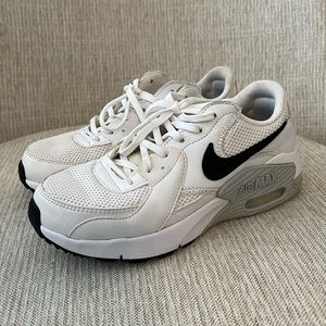 Nike Women’s Air Max 90 White/Black - Size 7.5